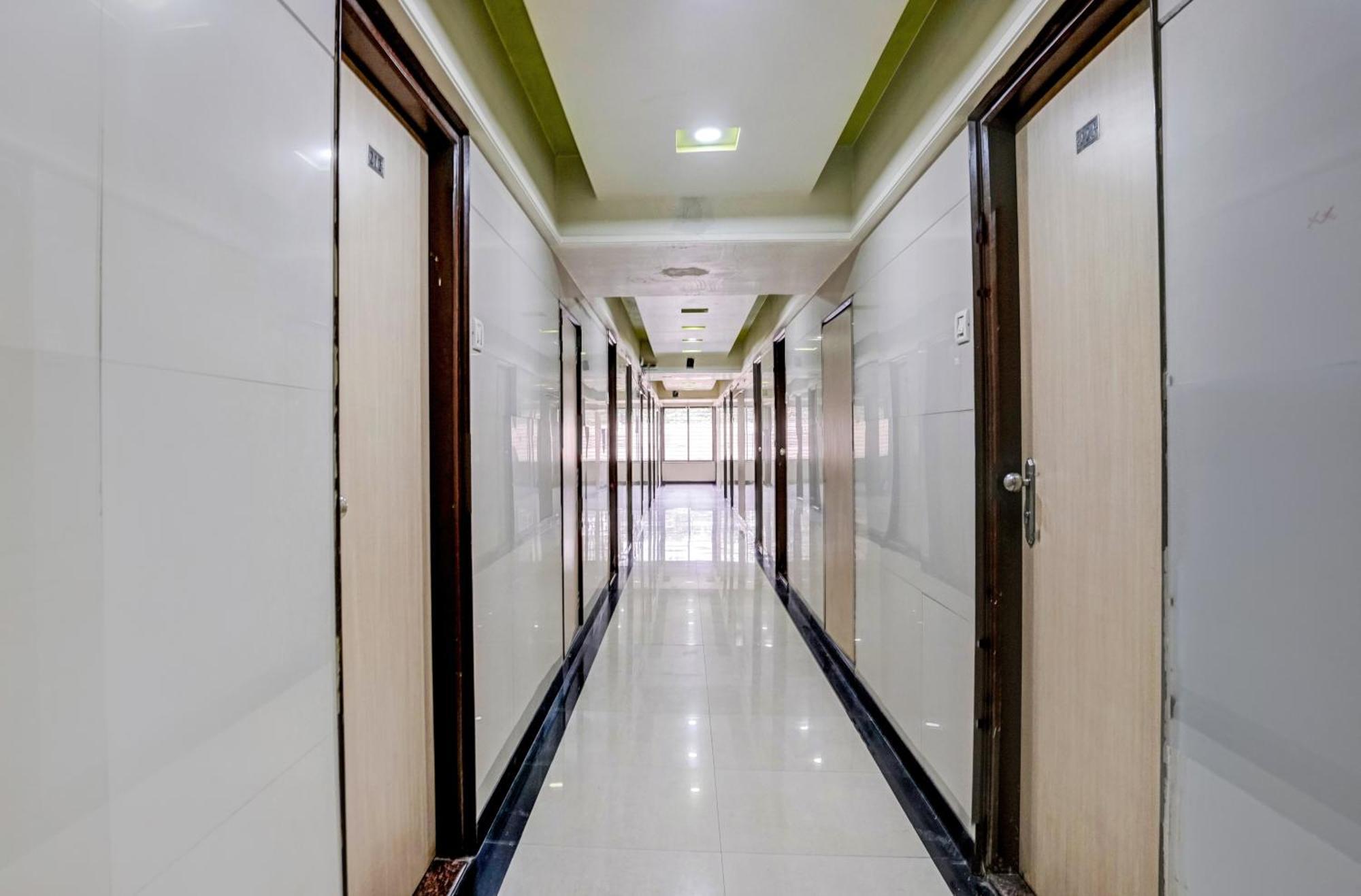 Collection O Guru Heritage Kalamboli Navi Mumbai Exterior foto